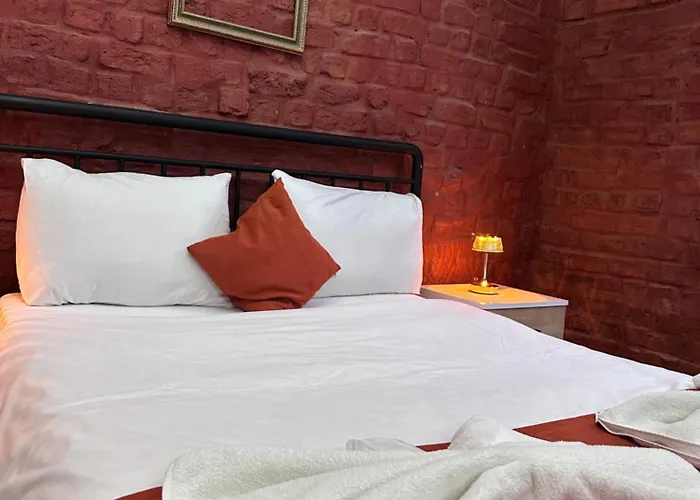 1826 Heritage House 3*