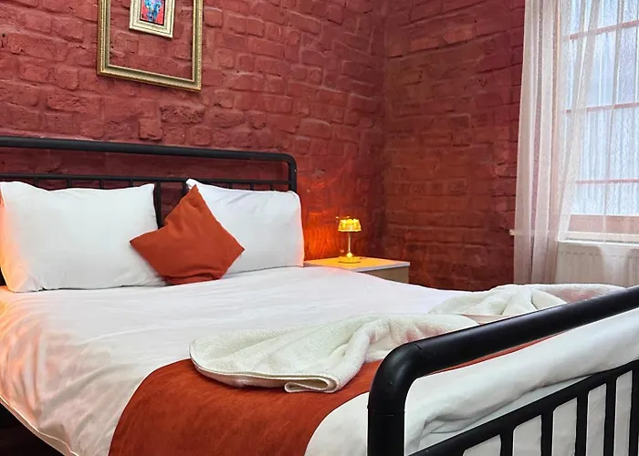 1826 Heritage House 3*