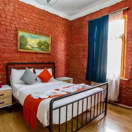 מלון 1826 Heritage House 3*