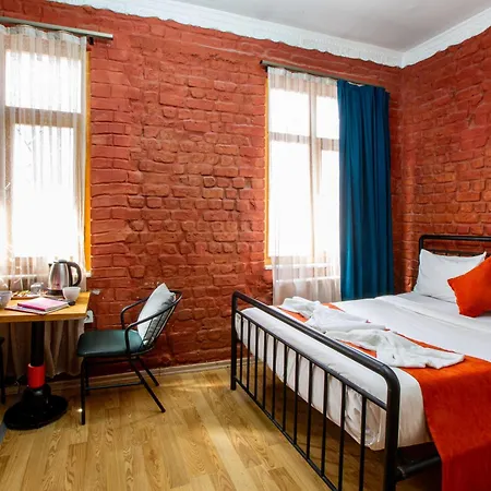1826 Heritage House 3*